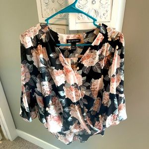 Woman’s Black floral blouse I.N.C Medium